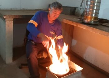 Asfalto de Goiânia passa por testes de laboratório antes de ser aplicado nas ruas